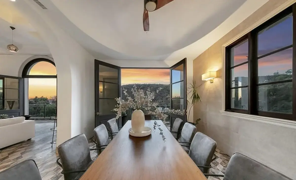 castillian-dining-area